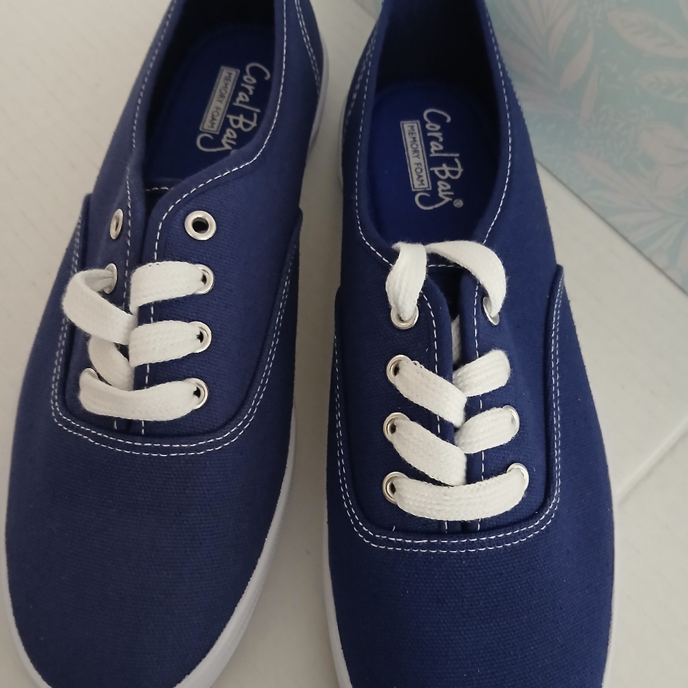 Classic Navy Canvas Sneakers Coral Bay Womens Classic  Sneaker Lace Up 8M - Picture 7 of 13